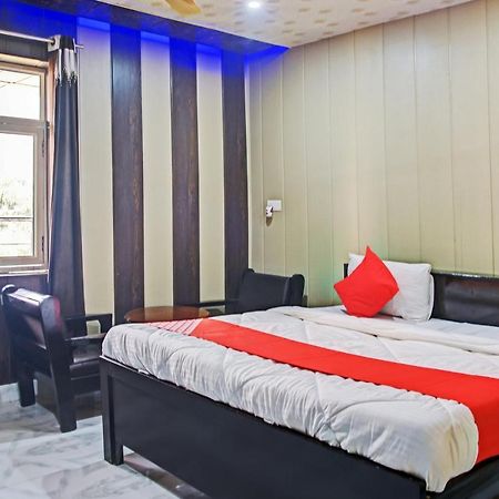 Oyo 62241 Swastik Garden Hotel Dhāmpur Eksteriør billede