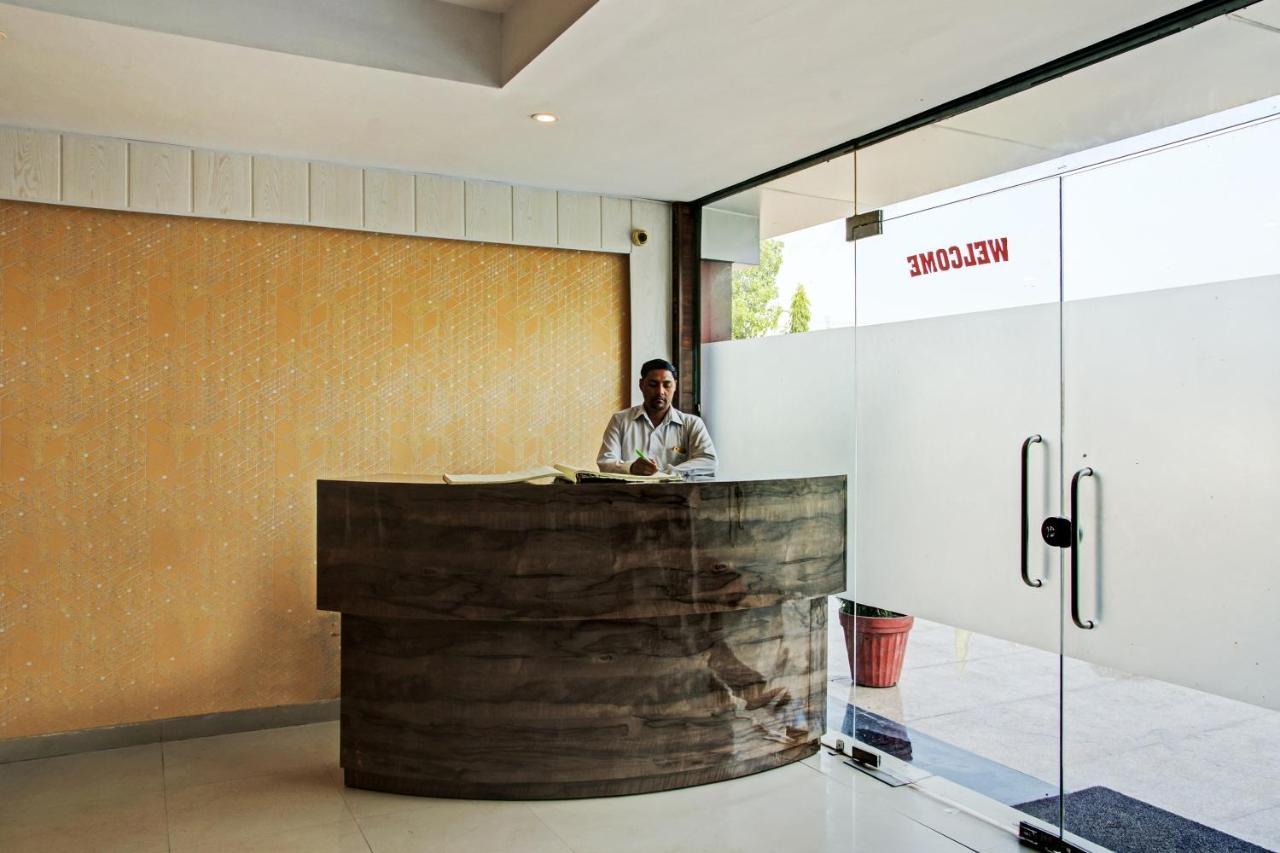 Oyo 62241 Swastik Garden Hotel Dhāmpur Eksteriør billede