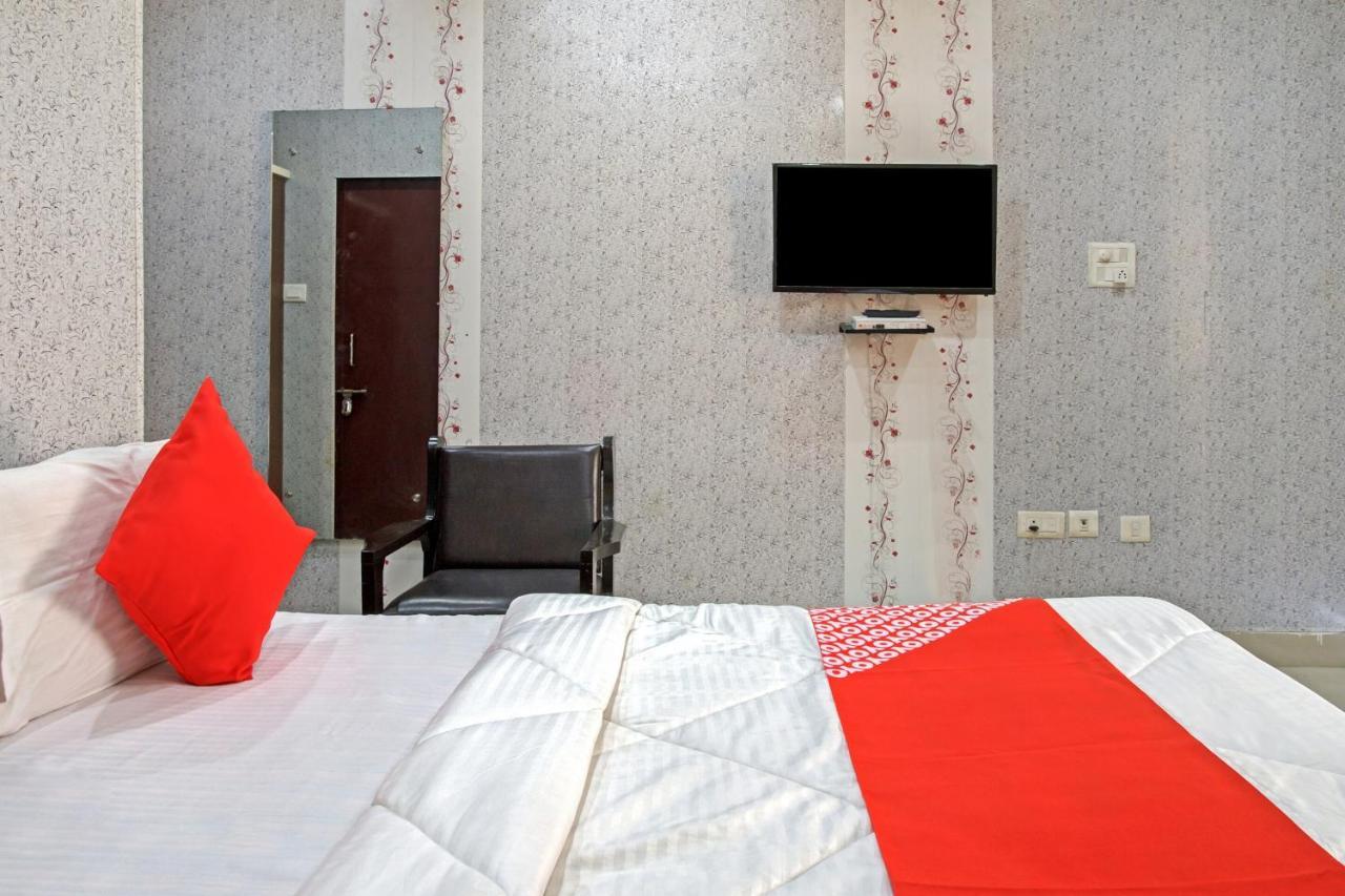 Oyo 62241 Swastik Garden Hotel Dhāmpur Eksteriør billede