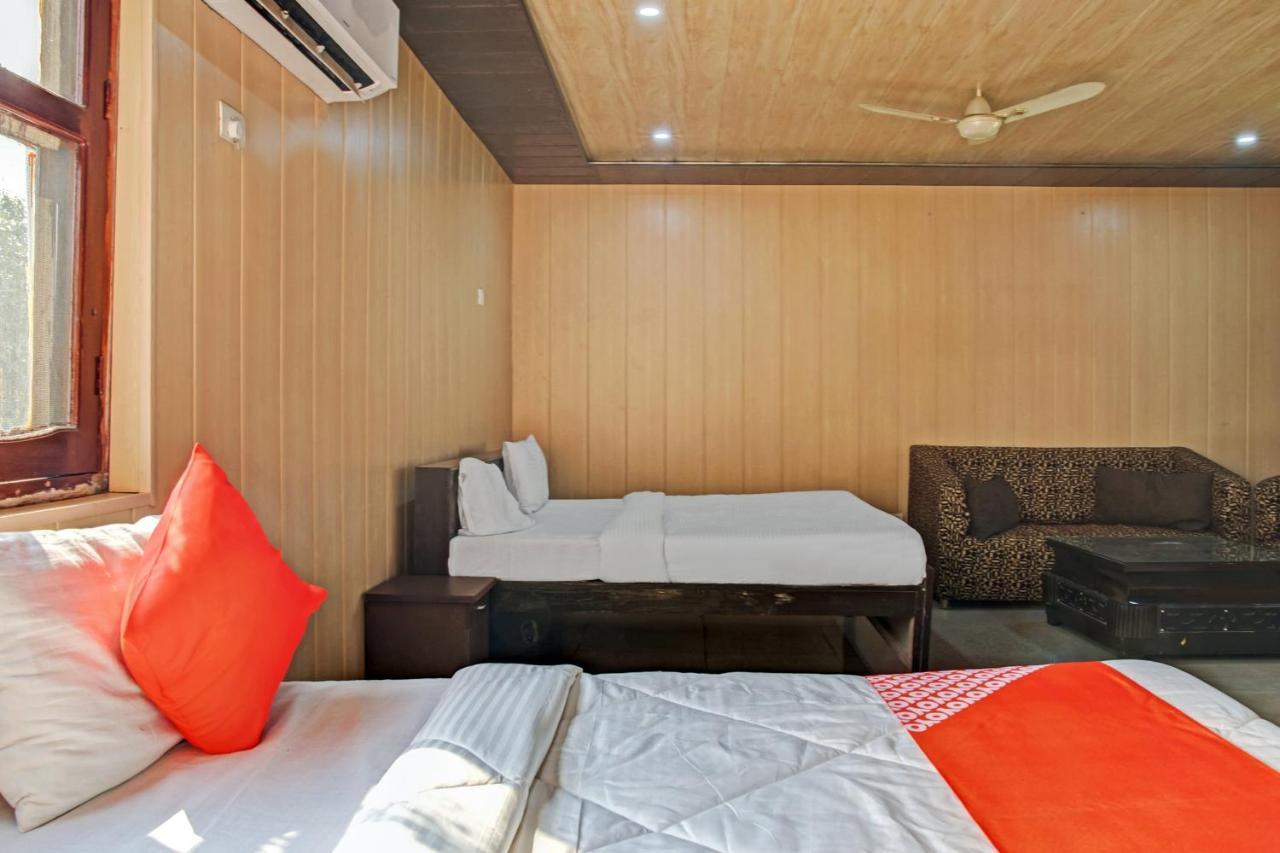 Oyo 62241 Swastik Garden Hotel Dhāmpur Eksteriør billede