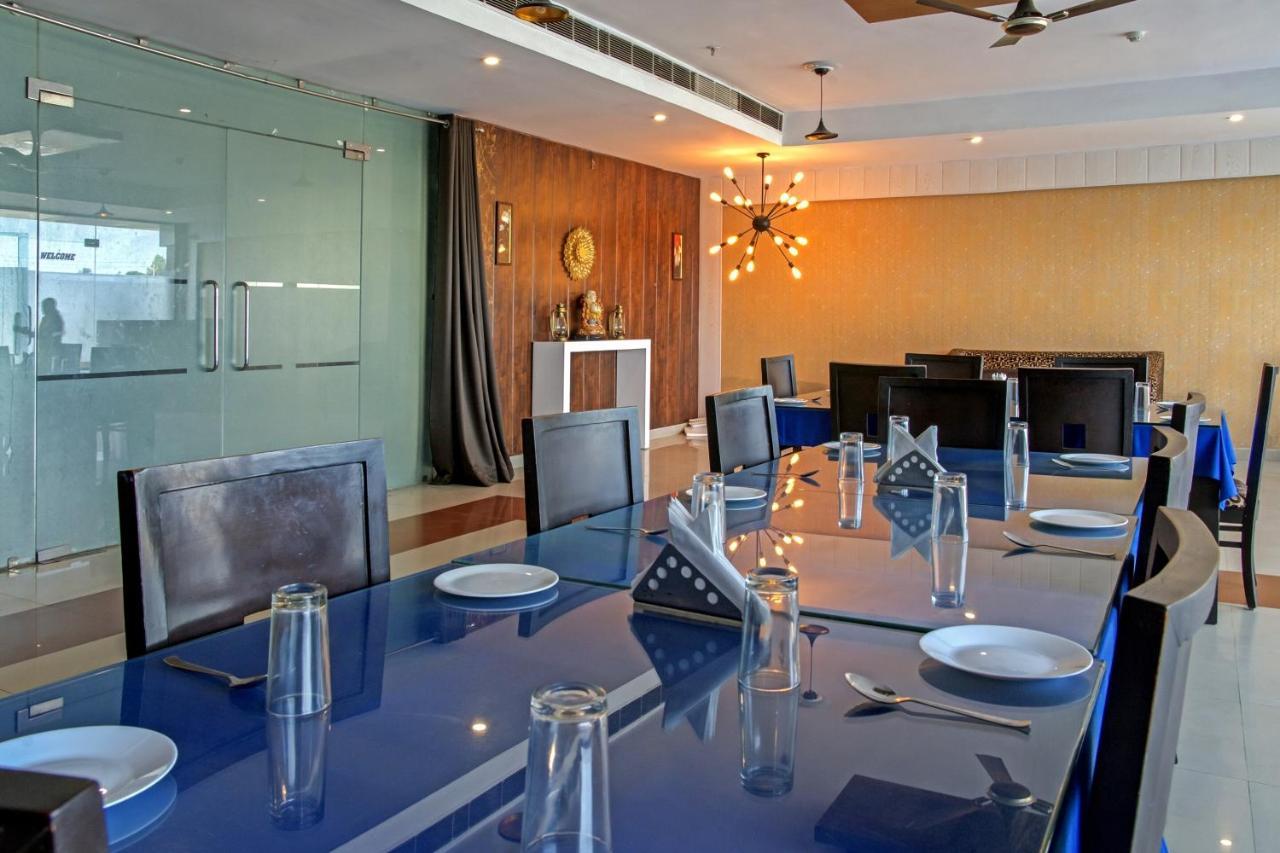 Oyo 62241 Swastik Garden Hotel Dhāmpur Eksteriør billede