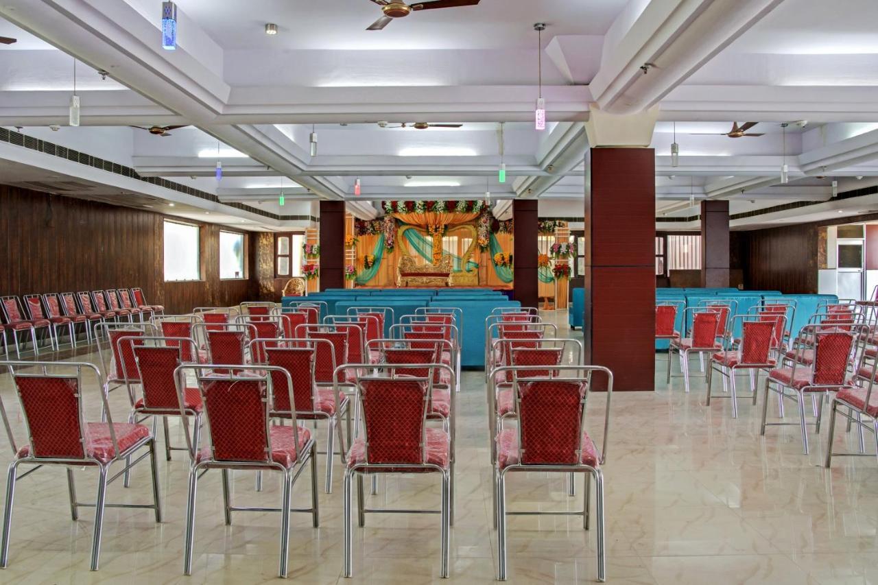 Oyo 62241 Swastik Garden Hotel Dhāmpur Eksteriør billede